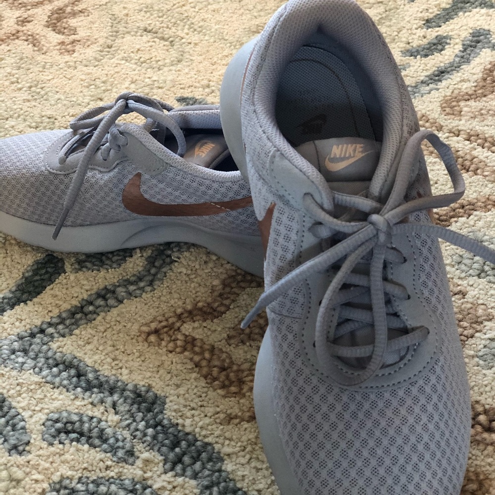 Nike Tanjun Athletic Sneaker - Picture 5 of 5